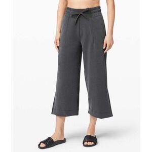 Lululemon Soft Ambitions High Rise Crop Graphite Grey Wide Leg Pants Sz 8